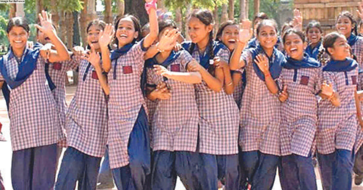 Khadi Board wants govt school kids to wear its uniform